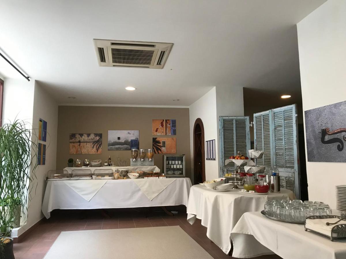 Azur Hotel Beausoleil Exteriör bild